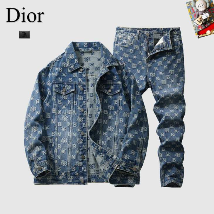 Picture of Dior Sweater Suits _SKUDiorM-3XL25tr20638470